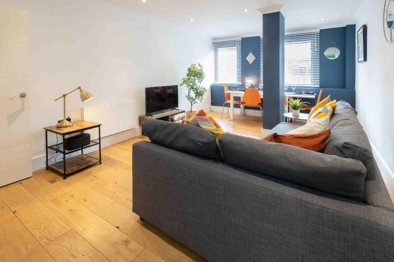 Apartament Riverside House